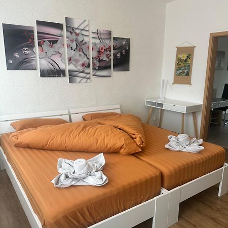 Kaethe-Kollwitz-Strasse 54, F2 Lägenhet Altenburg Exteriör bild